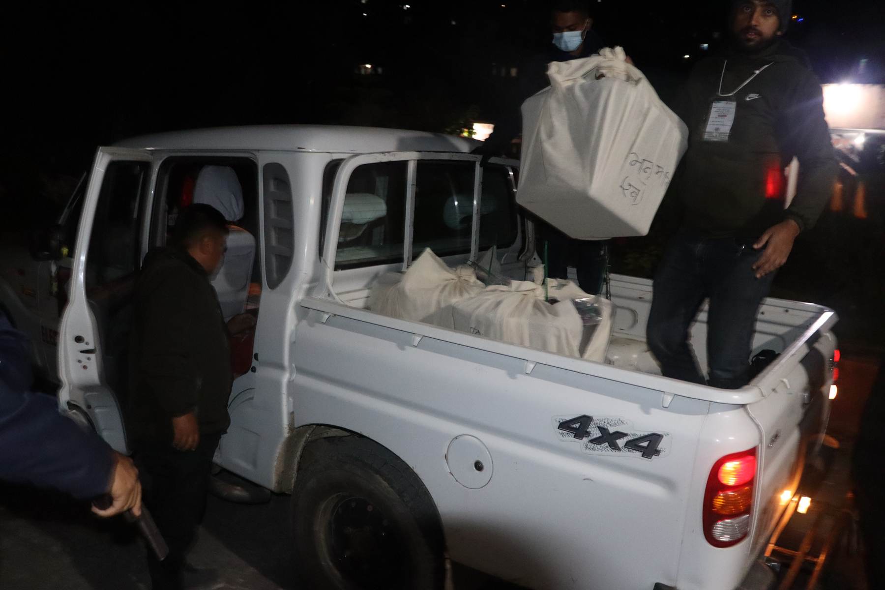 एक करोड दुई लाख ३० हजार थान मतपत्र छपाइ